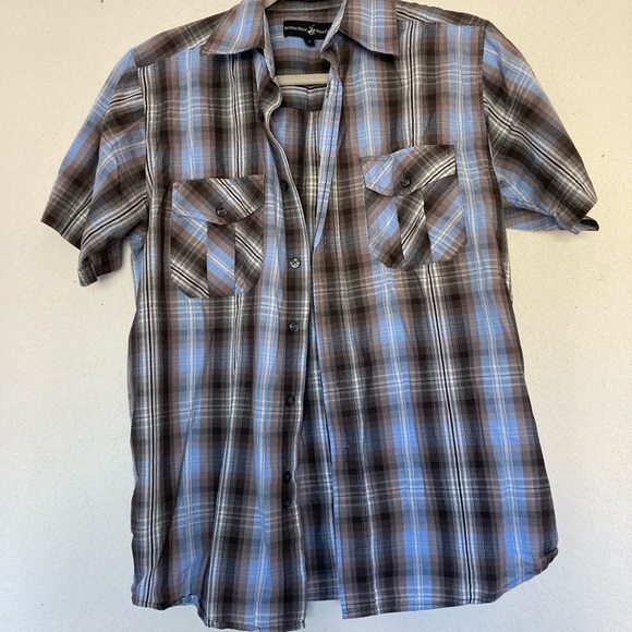 🎉Free with Purchase!🎉 plaid button-up - Picture 4 of 6
